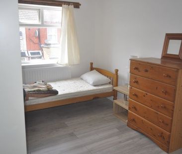 Room in a Shared House, Littleton Road, M7 - Photo 5