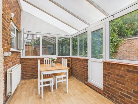 5 bedroom terraced house to rent - Photo 2