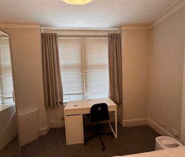 4 bedroom house - Photo 4