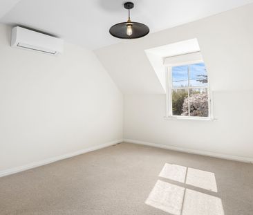 Character Home in the Heart of Cust - Photo 3