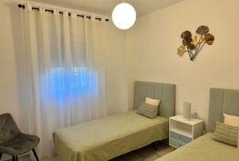 2 bed apartment for long term rent in Cabopino, Marbella