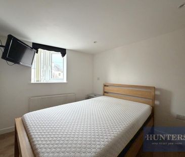 1 bedroom Flat To Let - Photo 4