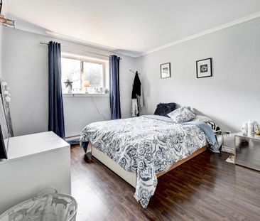 Chambre dans un Condo 5 1/2 - Photo 1