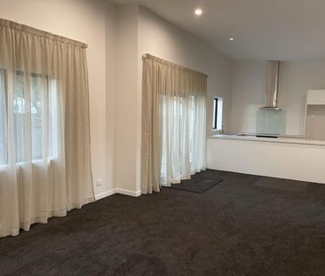 WOW on Worcestor! - Photo 4