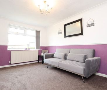 4 bedroom semi-detached house to rent - Photo 5