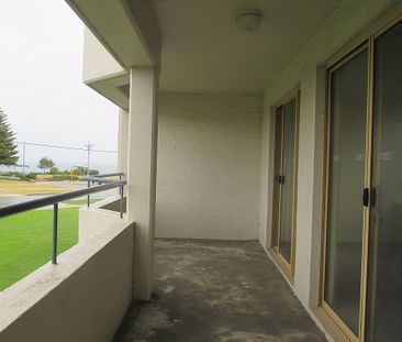 3X1 UNIT OPPOSITE WARNBRO BEACH!!! - Photo 5