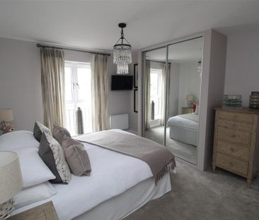 4 bedroom detached house to rent - Photo 4