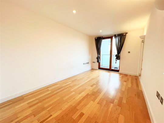386 London Road - Photo 1