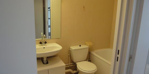Location Appartement 1 pièce 21m² COURBEVOIE 92400 - Photo 3