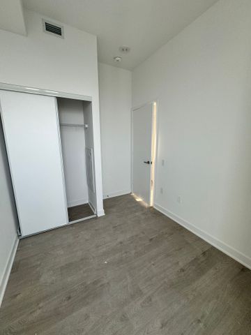 For Lease - 3900 Confederation Parkway Unit# 5409, Mississauga, Ontario - Photo 3