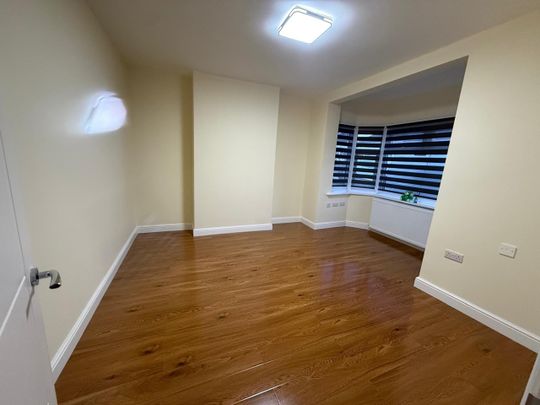 3 Bed Maisonette, Kinloch Drive, NW9 - Photo 1