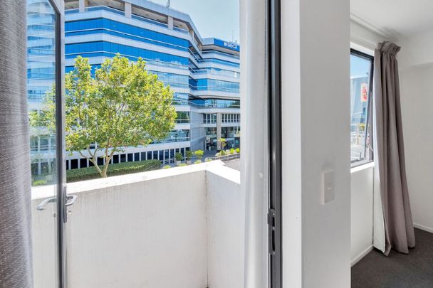 Hopetoun Delta Terraced Townhouse - Three bedroom Two Bathroom - Very Handy Location - Photo 1