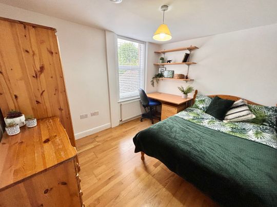 5 Bedrooms, 87 Gulson Road – Student Accommodation Coventry - Photo 1