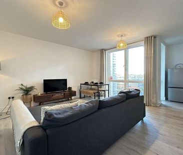 Skyline Plaza, Town Centre, RG21 - Photo 1