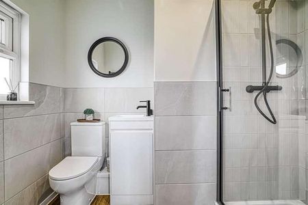 Thundersley Park Road, Benfleet, SS7 - Photo 5