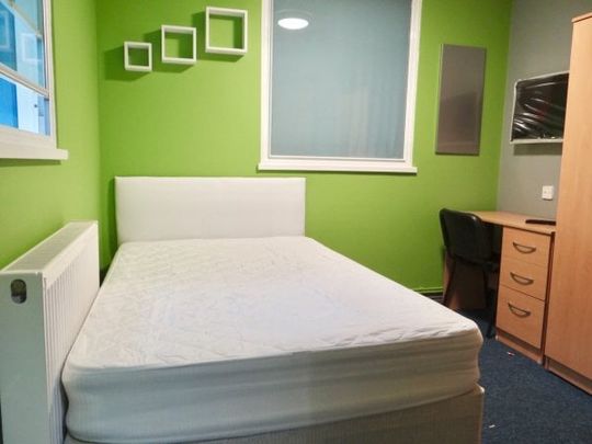 Guildhall Walk, Southsea - Photo 1