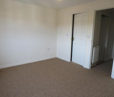 4 bedroom semi-detached house to rent - Photo 1