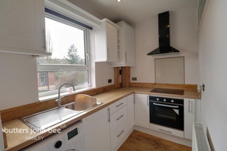 1 bedroom flat to rent - Photo 4