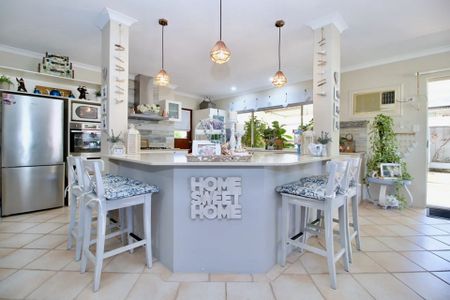 Gorgeous Home with Workshop in Woodbridge Golf Course Estate - Photo 3