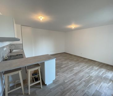 Location Appartement SAINT LOUIS 795 € CC - Photo 5