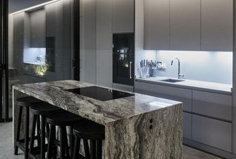 Luxury Villa for rent in Los Monteros, Spain