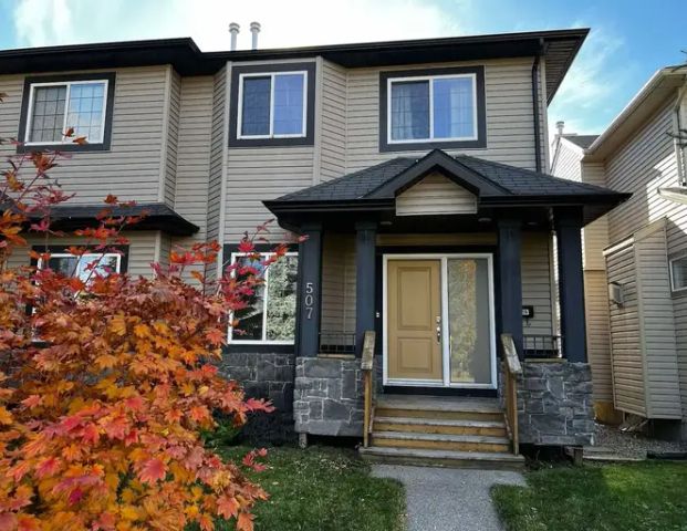 Prime Duplex in an Unbeatable Location | 507 17 Avenue Northwest, Calgary - Photo 1