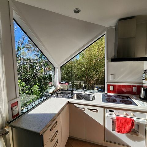 Private 1 bedroom Unit with Pool in Castor Bay - Photo 1