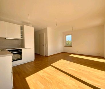 Helle 2-Zimmer-Wohnung mit Terrasse und Einbauküche - Photo 1