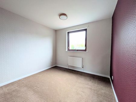3 bedroom end of terrace house to rent - Photo 3