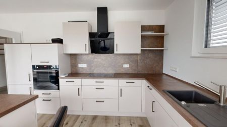 Exklusives Neubau-Maisonette-Penthouse mit Schlossblick, Dachterrasse, Garage in 1A-Lage - Photo 3