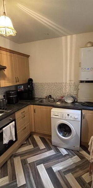 84 Beechmount Street, Falls Road, Belfast, BT12 7NH - Photo 1