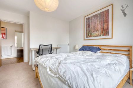 1 Bedroom Apartment - Photo 4