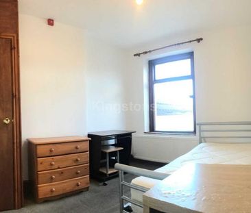4 bedroom terraced house to rent - Photo 6