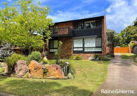 Spacious Family Home in a Sought-After North Nowra Location - Photo 5