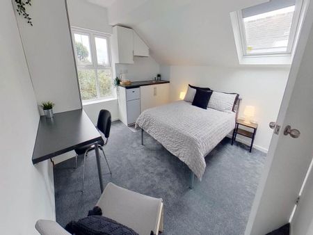 Studio to rent - Photo 2