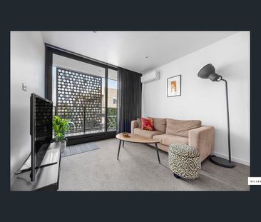 STYLISH INNER-CITY LIVING IN THE HEART OF PRAHRAN - Photo 1