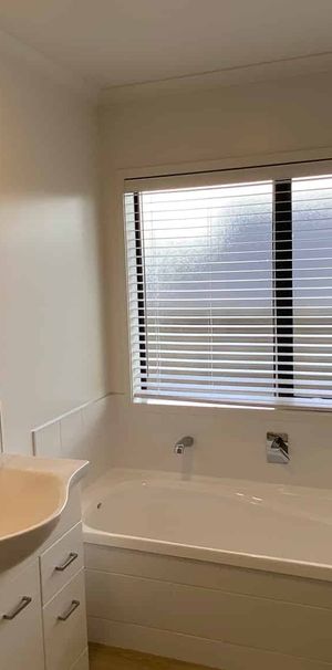 3 Ladeira Place - Photo 1