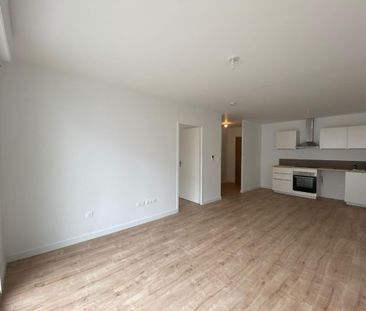 Location Appartement 2 pièces 47m² LE MESNIL ESNARD 76240 - Photo 3