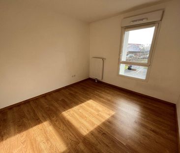 Location appartement 2 pièces 39.7 m² à Lesquin (59810) CENTRE VILLE - Photo 3