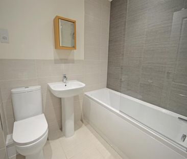 3 Bedroom Semi Detached To Let - Photo 4