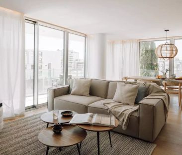 2-bedroom apartment for rent in Lisbon, professionals only - Photo 3