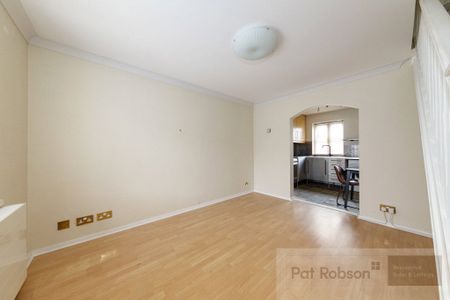 Middlewood Park, Newcastle Upon Tyne - Photo 3