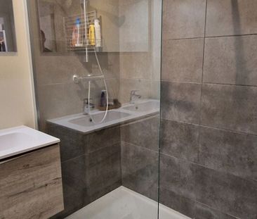 Appartement te huur in Lot voor € 1.200 met 2 slaapkamers - Photo 4