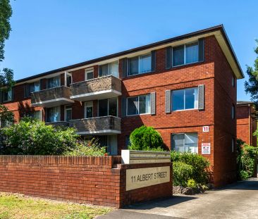 Freshly Updated Two-Bedroom Apartment in a Convenient North Parrama... - Photo 5