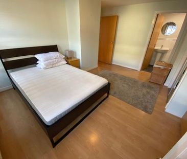 2 bedroom flat to rent - Photo 6