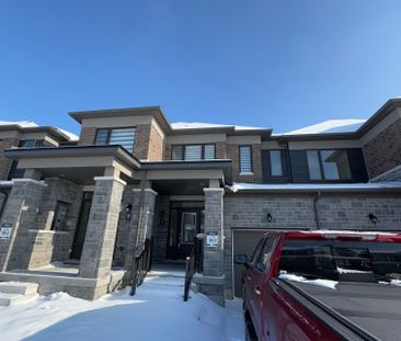 For Lease - 8 Prudhoe Terrace, Barrie, Ontario - Photo 4