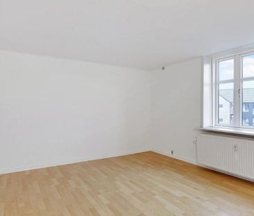 Rummelig 3-værelses lejlighed beliggende i Aalborg centrum - Photo 6