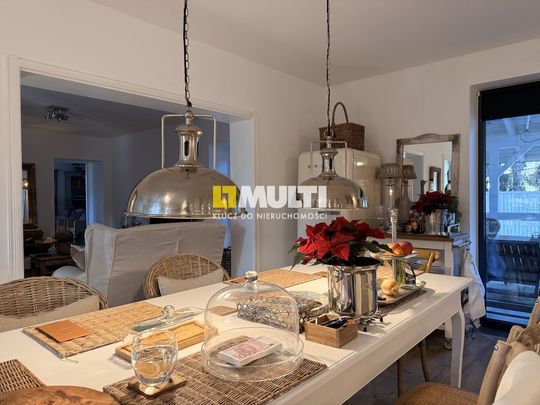 Duży dom w pobliżu Jeziora Szmaragdowego - Photo 1