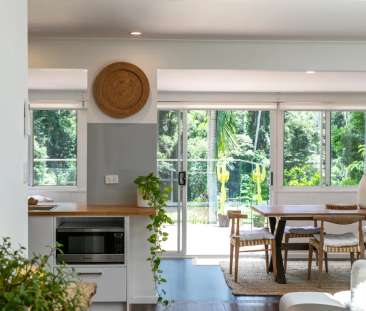 Peaceful Retreat with Lush Surroundings - Photo 4