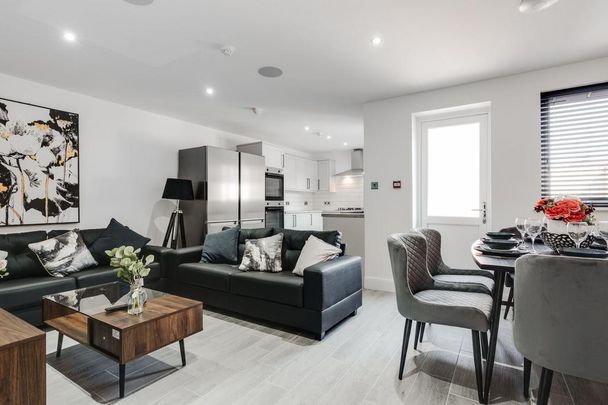 6 bedroom house to rent - Photo 1